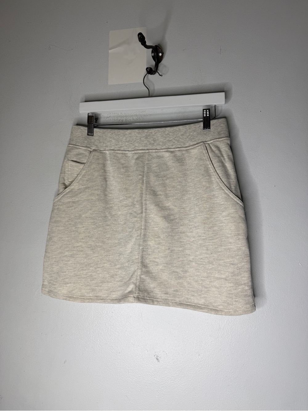 NWT Fabletics Gray Anne Mini Skirt Size Medium